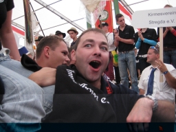 We09